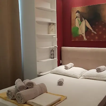 Konstantinos's Luxury Vintage Apartament